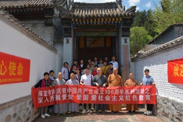 叔伯的哥哥生的小孩叫我什么呢？